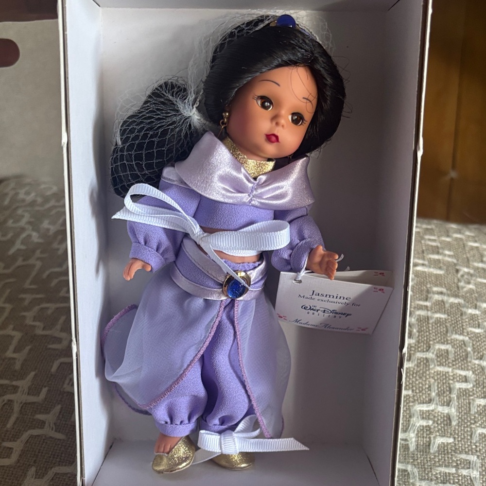 Vintage Madame Alexander, 8" Jasmine. Only 1000 made in 1999 - Open to Offers!